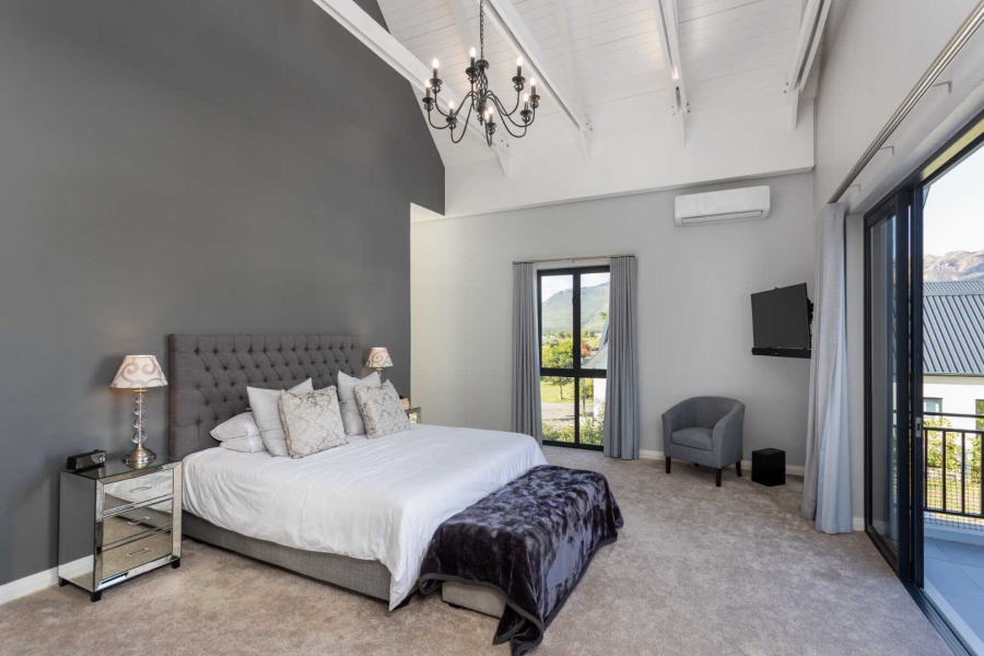 5 Bedroom Property for Sale in Val De Vie Estate Western Cape